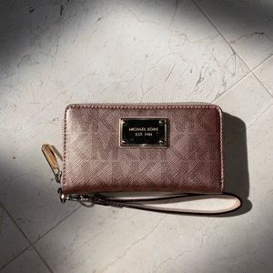 Michael Kors Rose Gold Wallet Wristlet